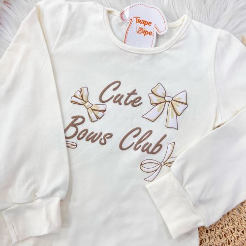 Conj. Blusa Manga Longa Cute Bows Club e Short Saia Corações - Off White e Caramelo