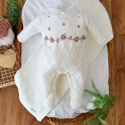 Saída de Maternidade Nicoly - Off White e Rose