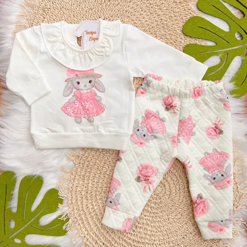 Conj. Casaco Coelhinha Camponesa e Calça  - Off White e Rosa