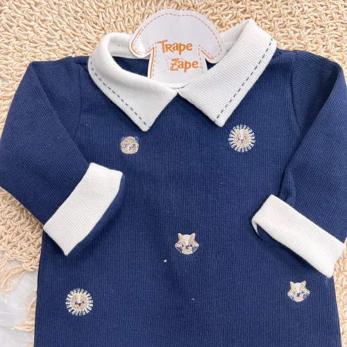 Macacão Tricotil (Tricot 100% Algodão) com Gola e Bordado - Azul Marinho Safari