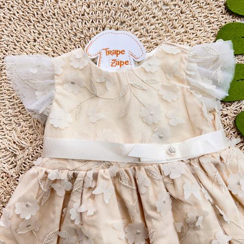 Vestido com Flores Soltas - Dourado 