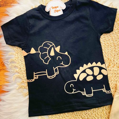 Conj. Camiseta Dinos e Bermuda - Preto e Areia