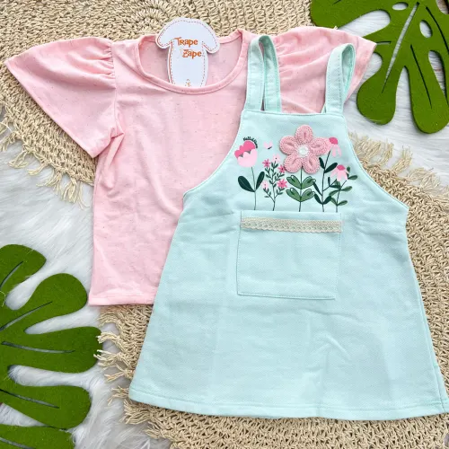 Conj. Blusa e Salopete com Flores - Rosa e Verde Agua