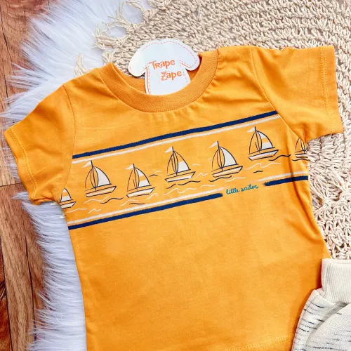 Conj. Camiseta Little Sailor e Bermuda - Laranja e Areia