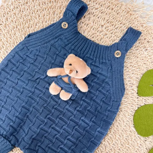 Jardineira Curta de Linha Ursinho - Azul Jeans