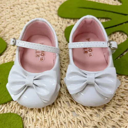  Sapato Boneca - Branco com Laço Frontal