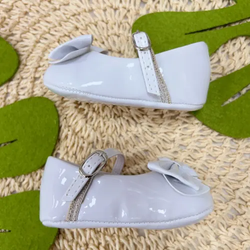  Sapato Boneca - Branco com Laço Frontal