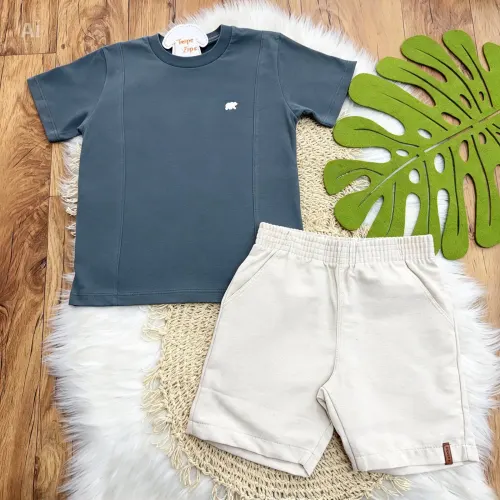 Camiseta Urso Polar e Bermuda  - Chumbo e Areia