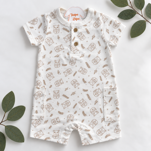 Macacão curto Branco estampado Capivarinhas