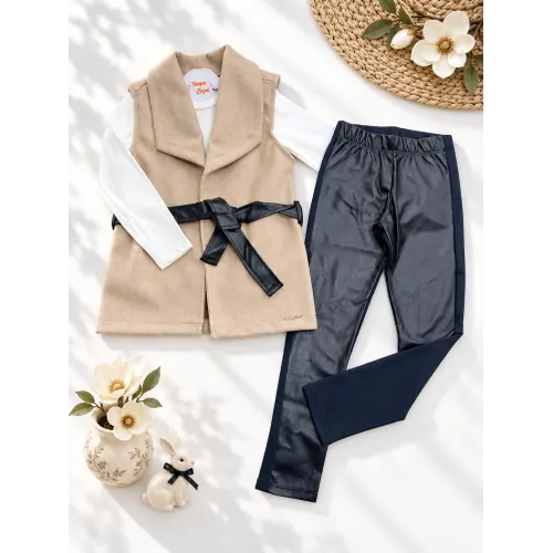 Conj. Colete em Fleece, Blusa Manga Longa Canelada e Legging em Couro Ecológico - Areia e Preto