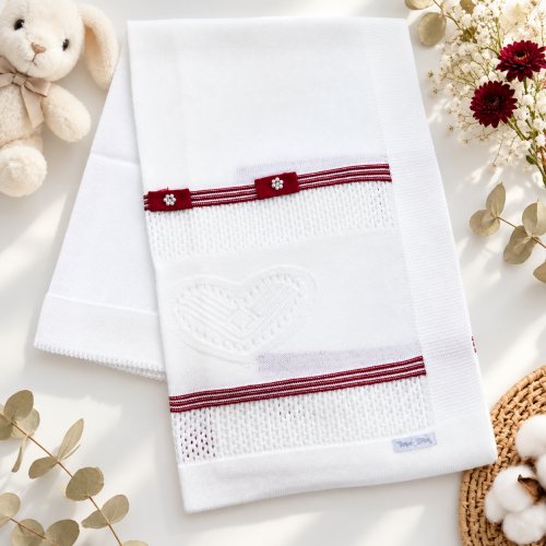 Manta de Linha Coração Dois Laços - Branco e Vermelho