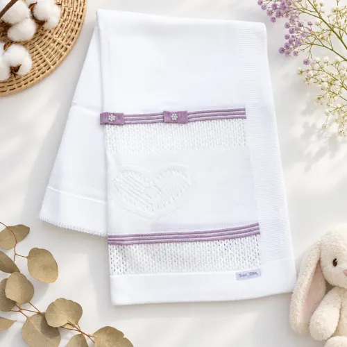 Manta de Linha Coração Dois Laços - Branco e Lilás